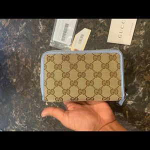Gucci blue canvass zip wallet
